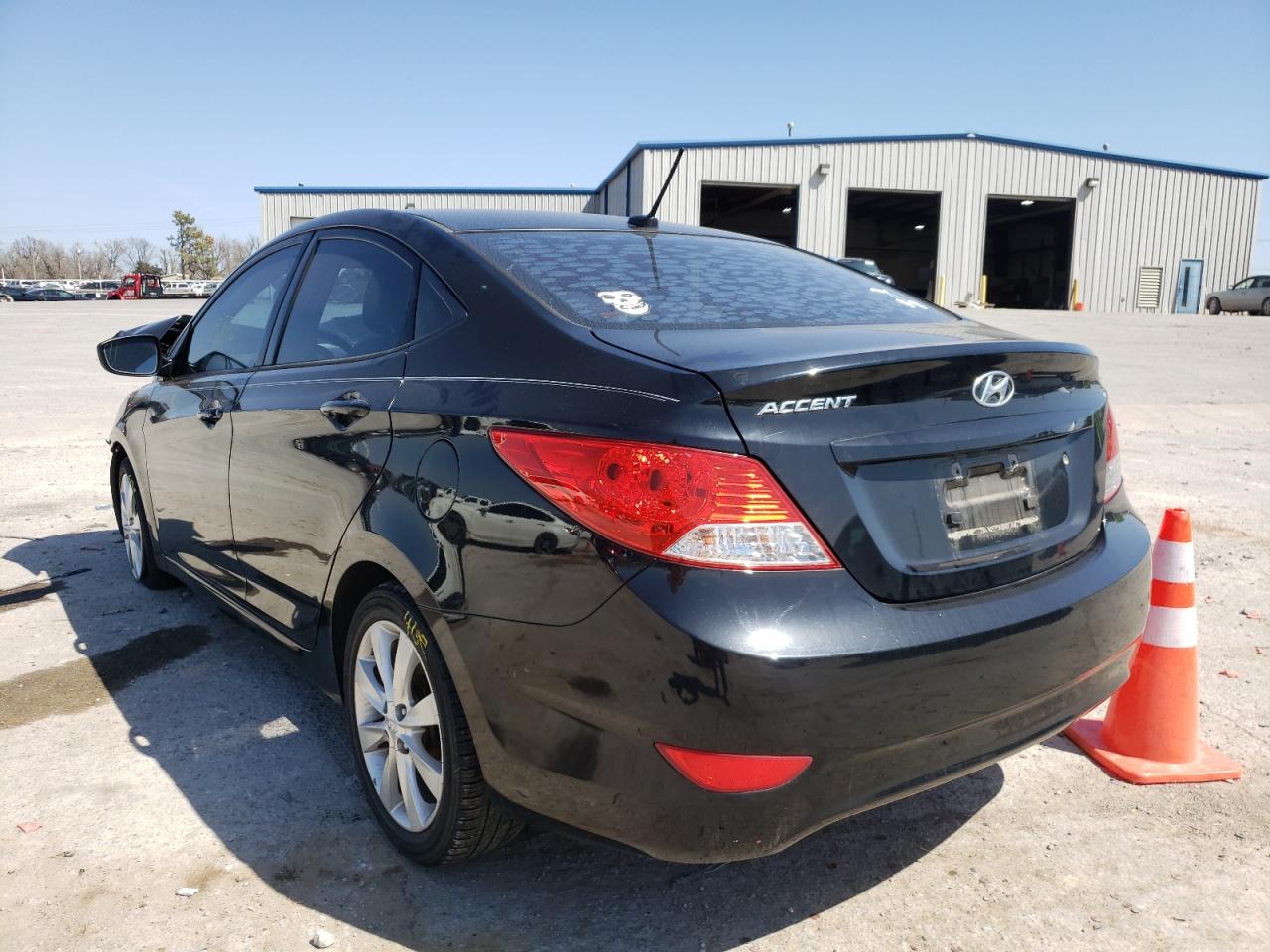 Photo 3 from auction – 2012 HYUNDAI ACCENT GLS with VIN KMHCU4AE6CU056052