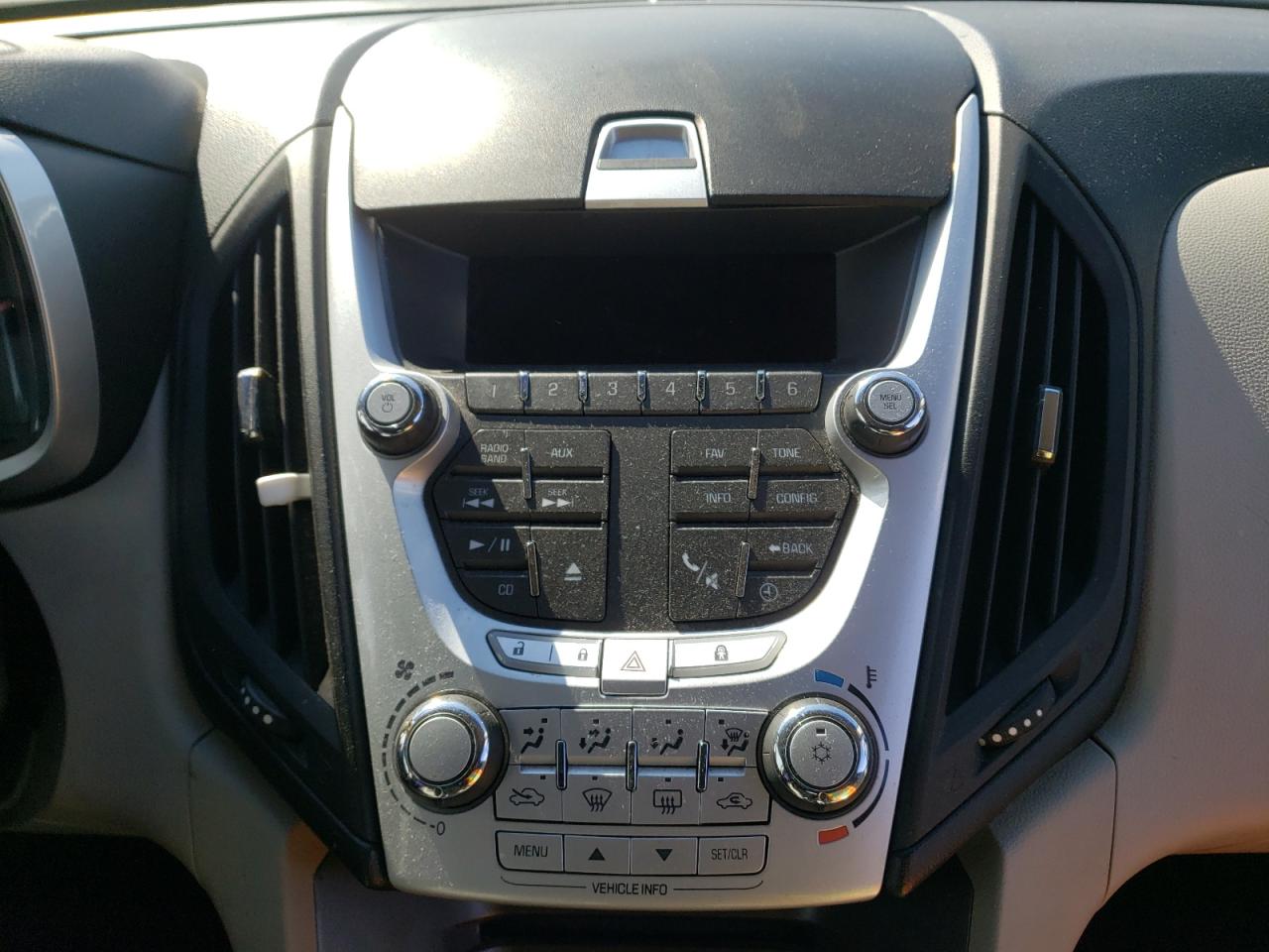 Photo 9 from auction – 2011 CHEVROLET EQUINOX LS with VIN 2GNALBEC1B1256818