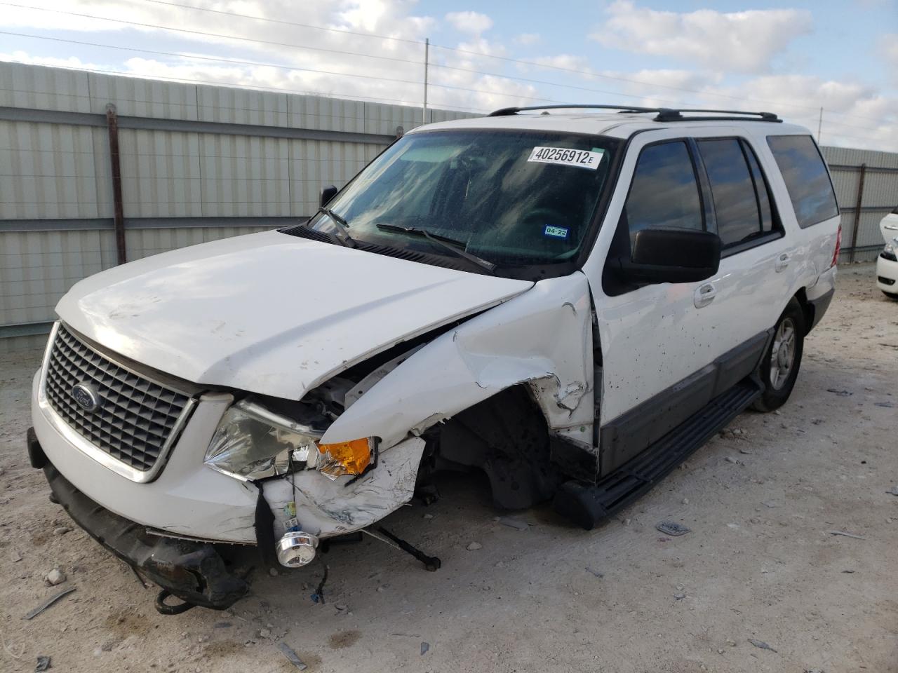 Photo 2 from auction – 2004 FORD EXPEDITION with VIN 1FMPU16W44LB45613