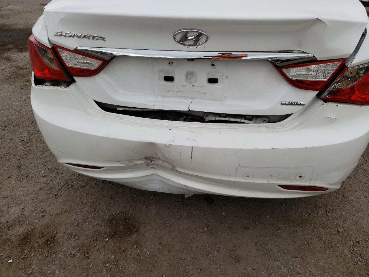Photo 9 from auction – 2011 HYUNDAI SONATA SE with VIN 5NPEC4AC9BH222085