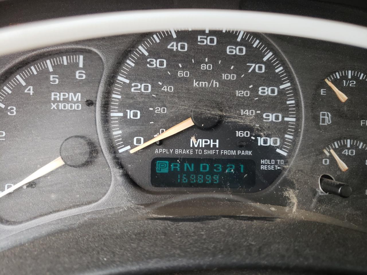 Photo 8 from auction – 2002 CHEVROLET SILVERADO with VIN 2GCEC19V721392841