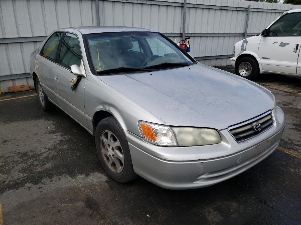 Photo 1 from auction – 2001 TOYOTA CAMRY LE with VIN 4T1BF22K61U969910
