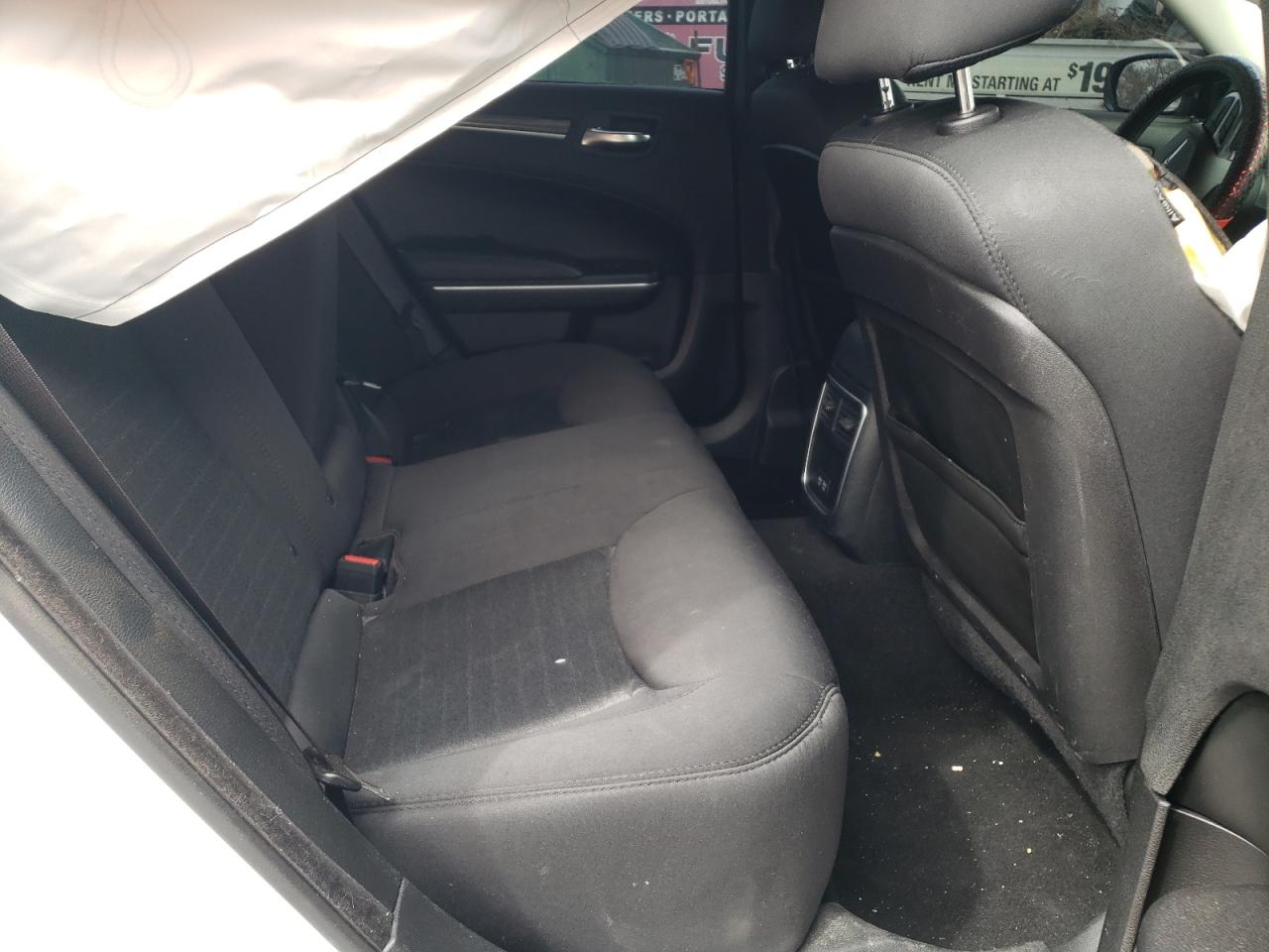 Photo 6 from auction – 2019 CHRYSLER 300 TOURIN with VIN 2C3CCAAG5KH655294