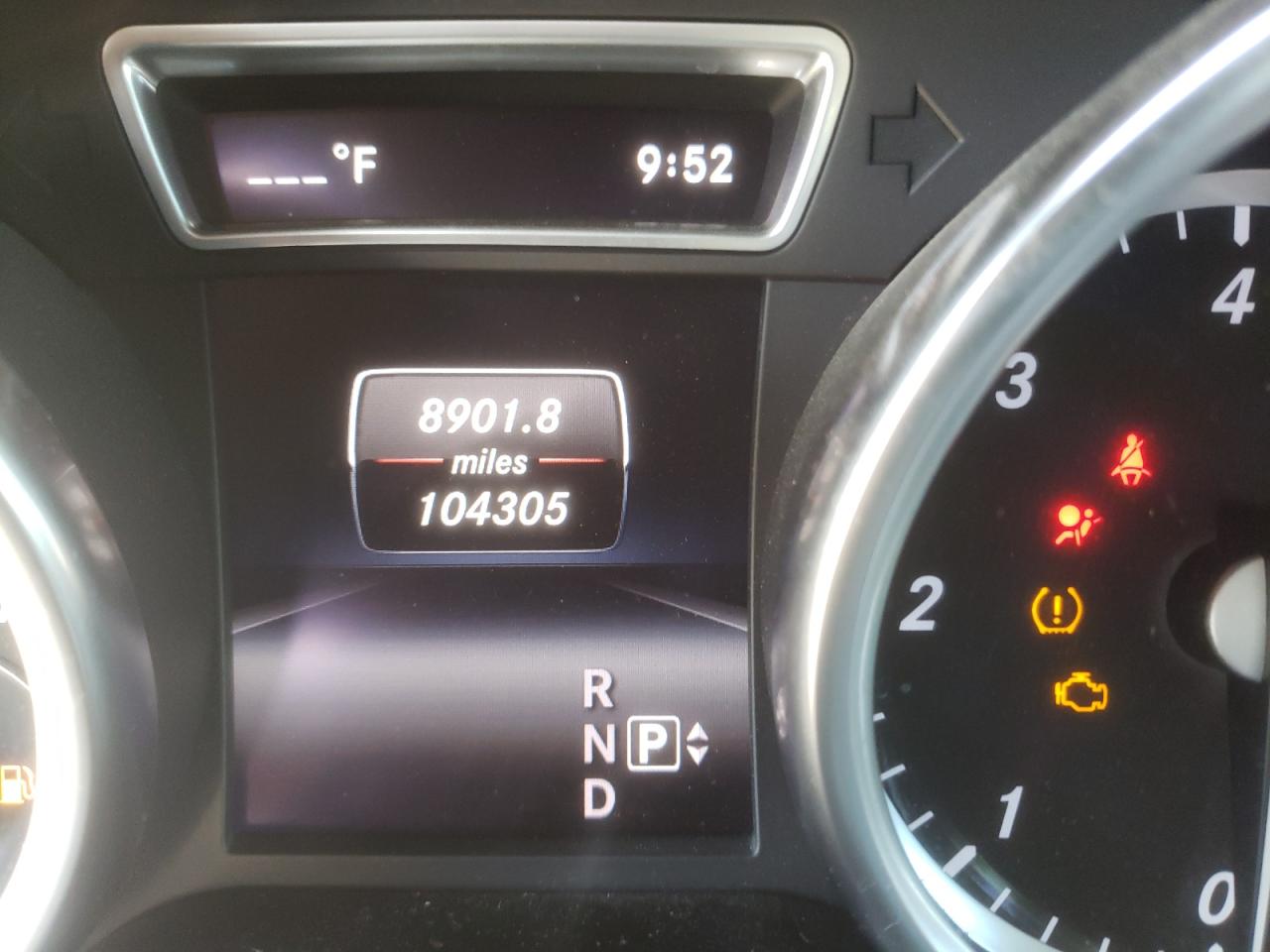 Photo 8 from auction – 2015 MERCEDES-BENZ ML 250 BLU with VIN 4JGDA0EB3FA594574