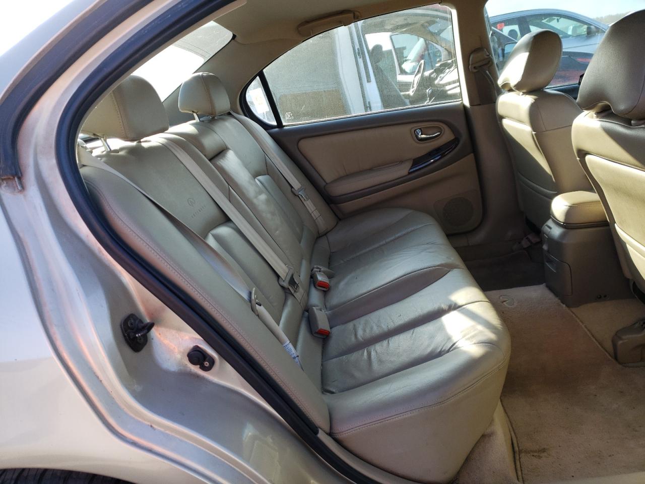 Photo 6 from auction – 2000 INFINITI I30 with VIN JNKCA31A5YT202361