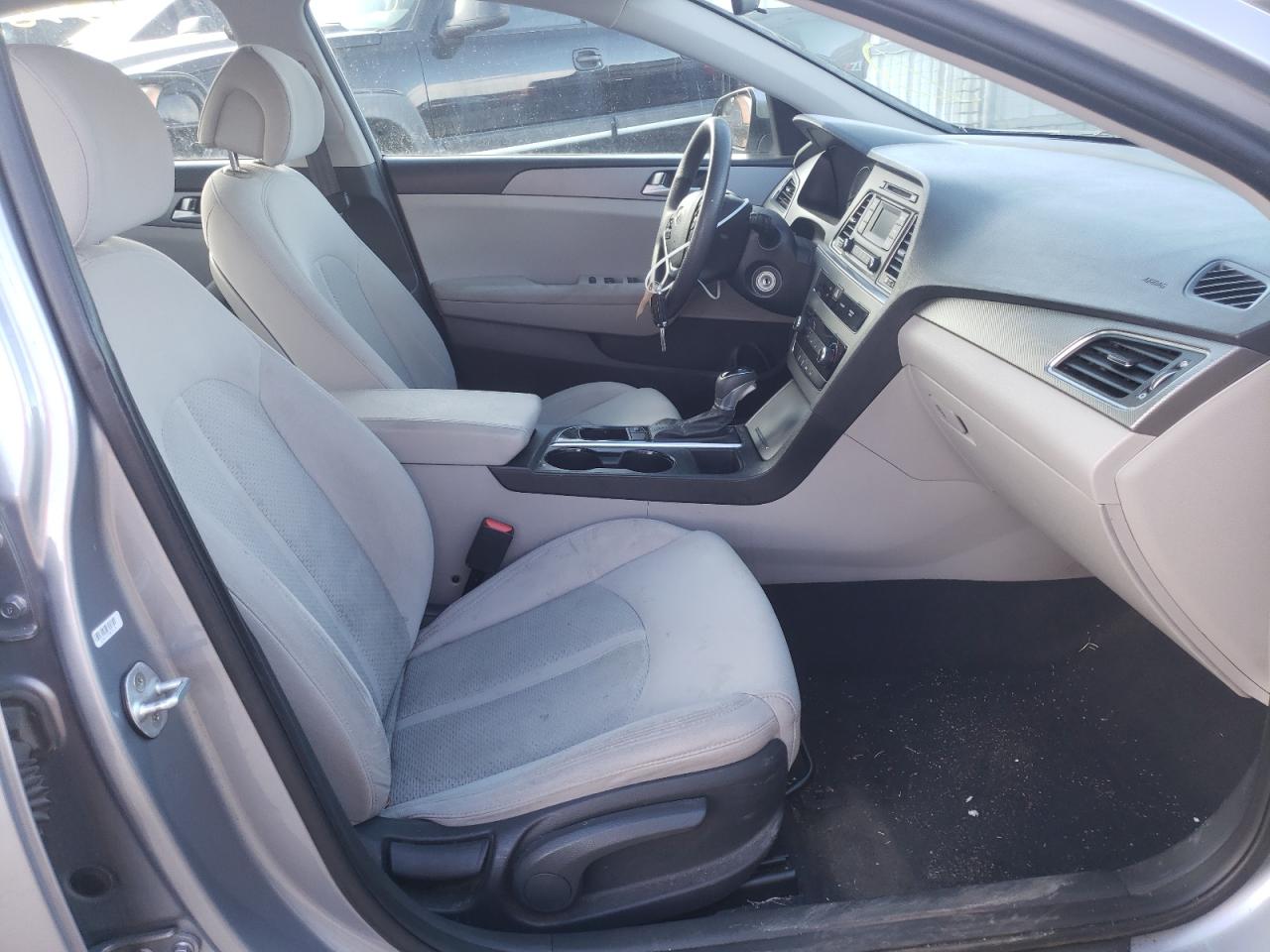 Photo 5 from auction – 2016 HYUNDAI SONATA SE with VIN 5NPE24AFXGH396848