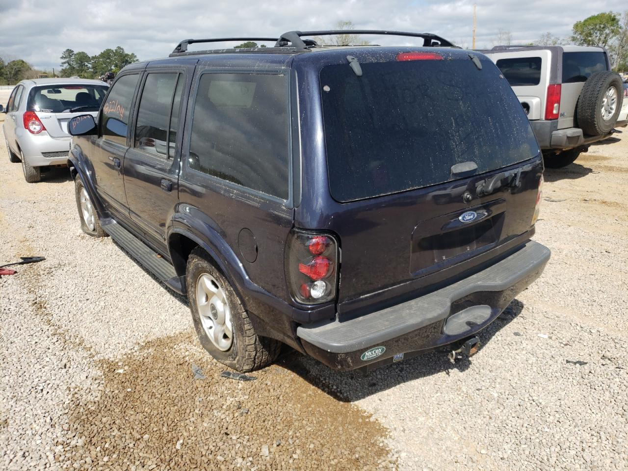 صورة رقم 3 من المزاد - 2000 FORD EXPLORER L مع VIN 1FMZU85P8YZB71825