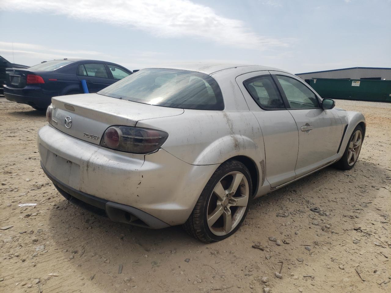 Photo 4 from auction – 2004 MAZDA RX8 with VIN JM1FE17N740129779