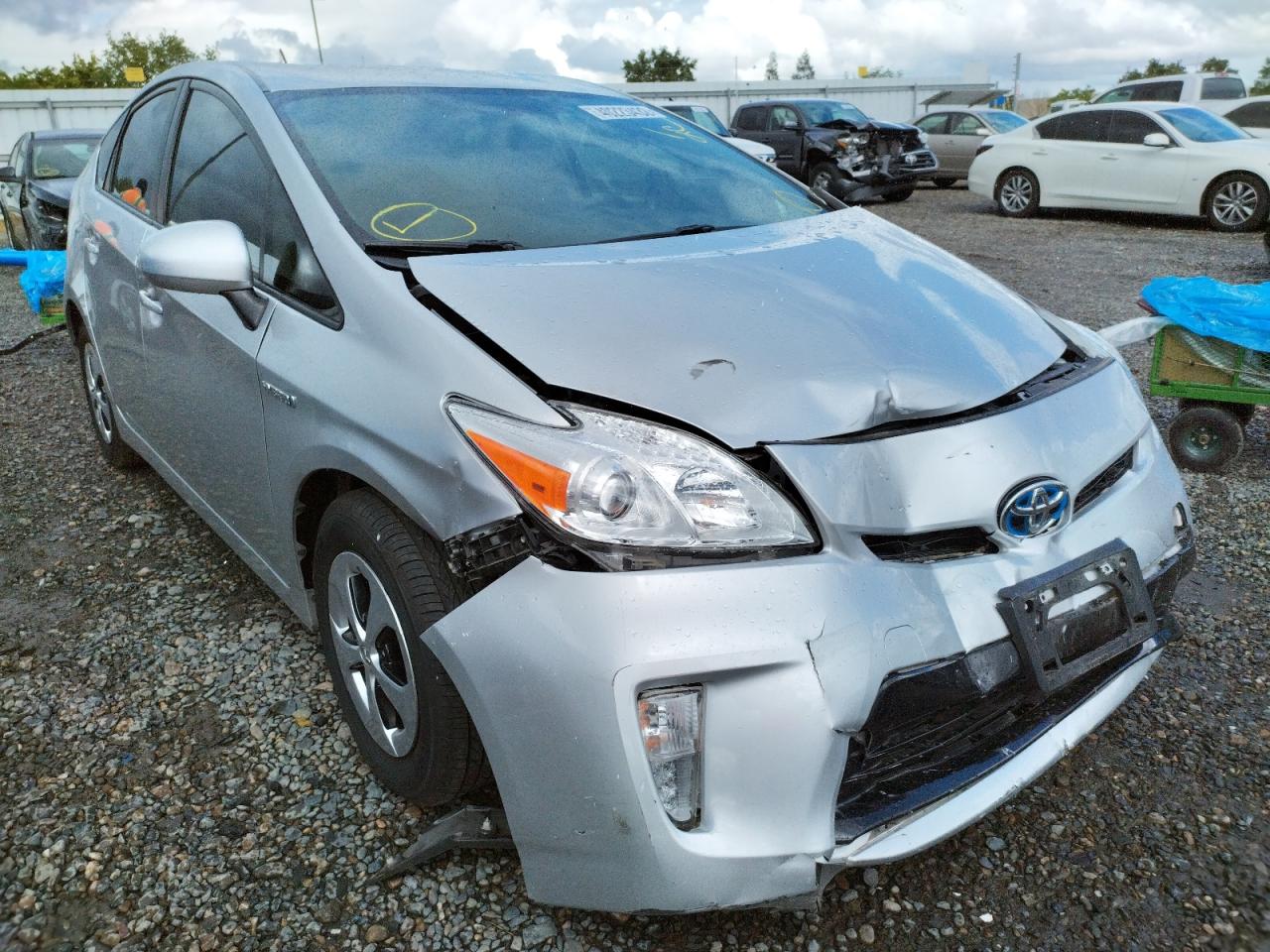 Photo 9 from auction – 2013 TOYOTA PRIUS with VIN JTDKN3DU5D5632655