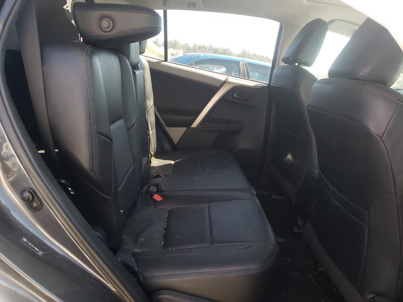 Photo 6 from auction – 2013 TOYOTA RAV4 LE with VIN 2T3BFREV4DW041202