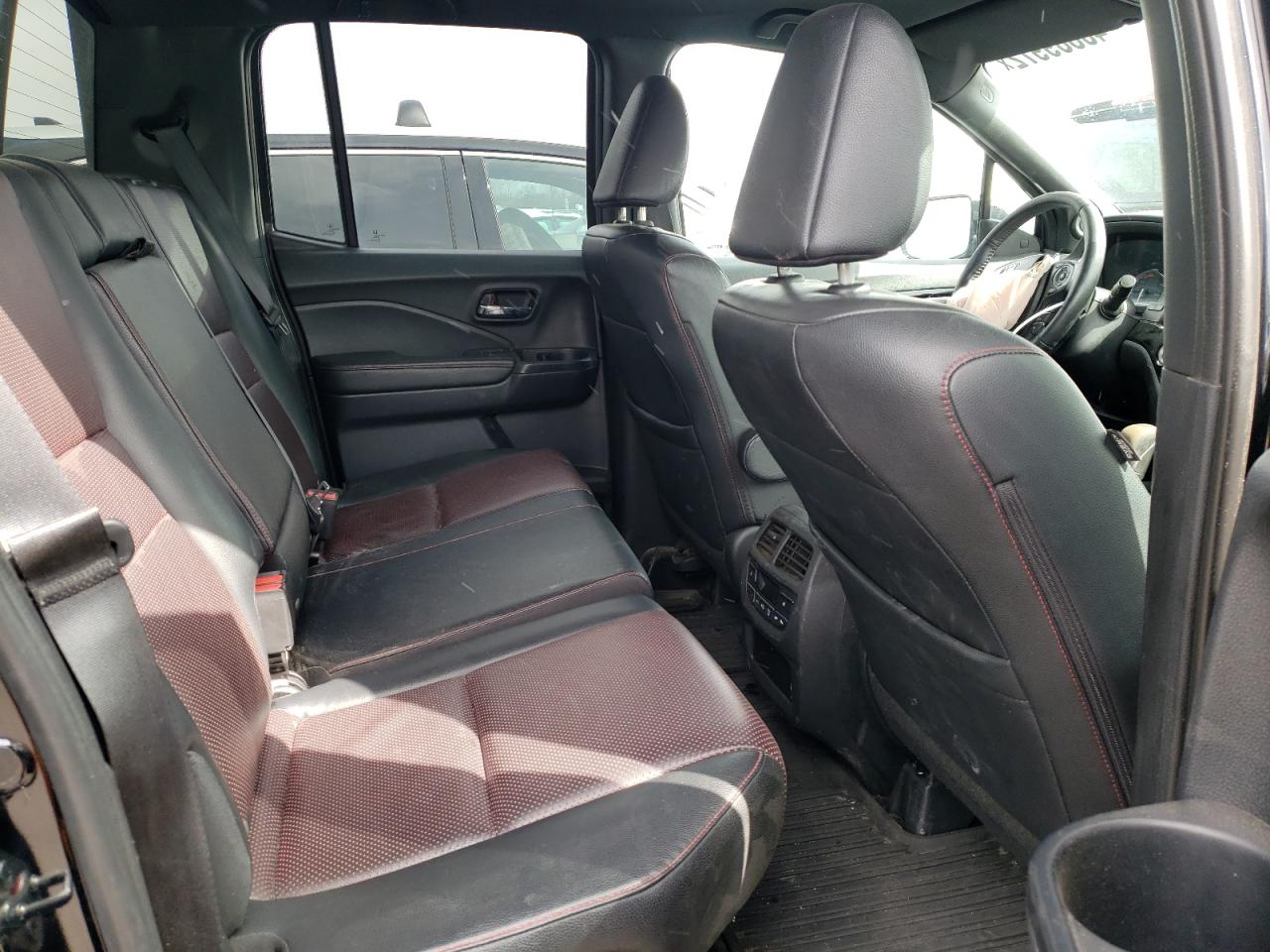 Photo 6 from auction – 2018 HONDA RIDGELINE with VIN 5FPYK3F84JB500989