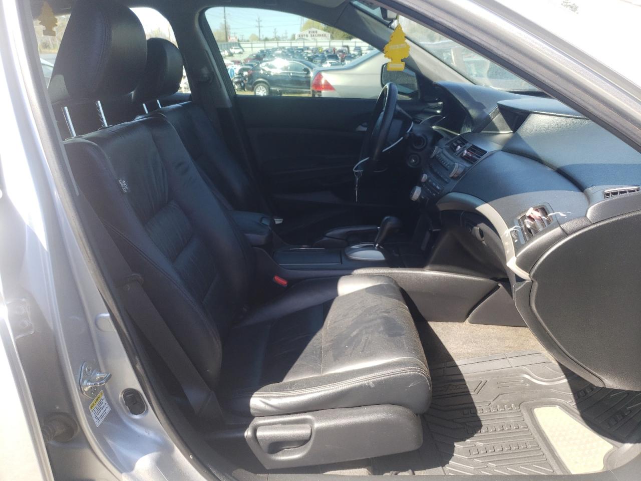Photo 5 from auction – 2012 HONDA ACCORD with VIN 1HGCP2F69CA094007