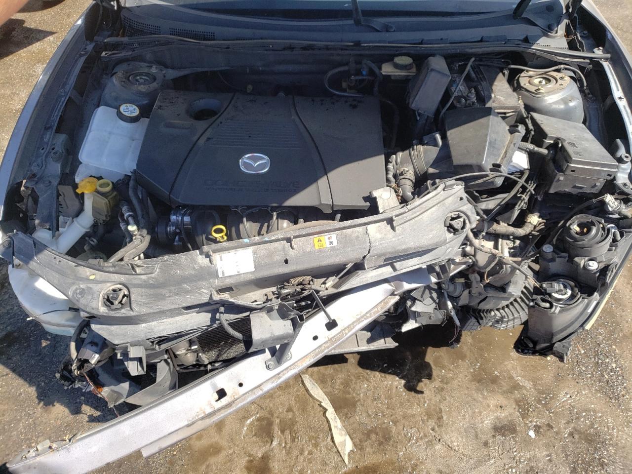 Photo 7 from auction – 2004 MAZDA 3 S with VIN JM1BK323141197773