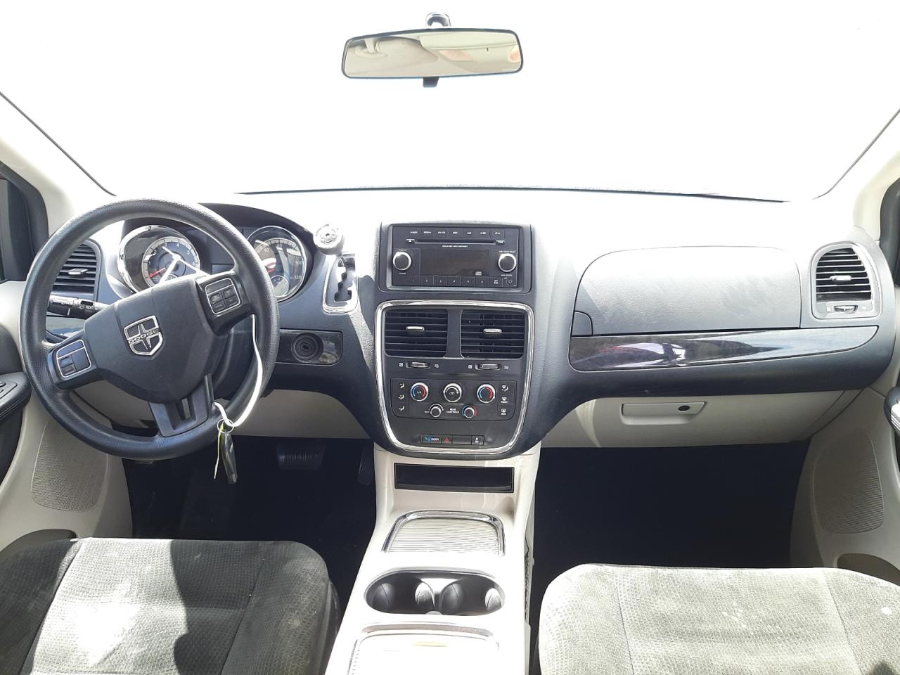 Photo 9 from auction – 2015 DODGE GRAND CARA with VIN 2C4RDGCG8FR717418