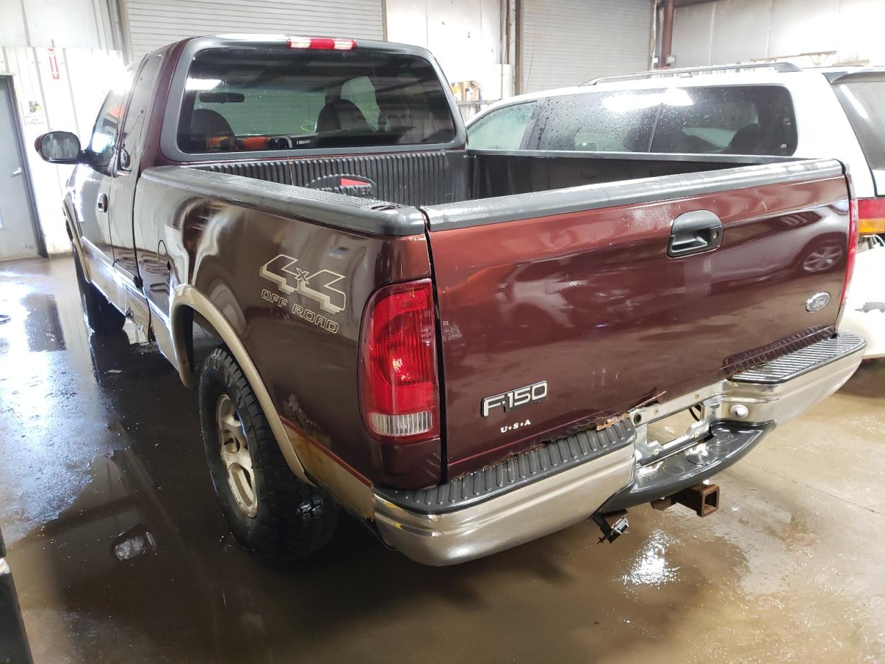 Photo 3 from auction – 2000 FORD F150 with VIN 1FTRX18L2YNB01031