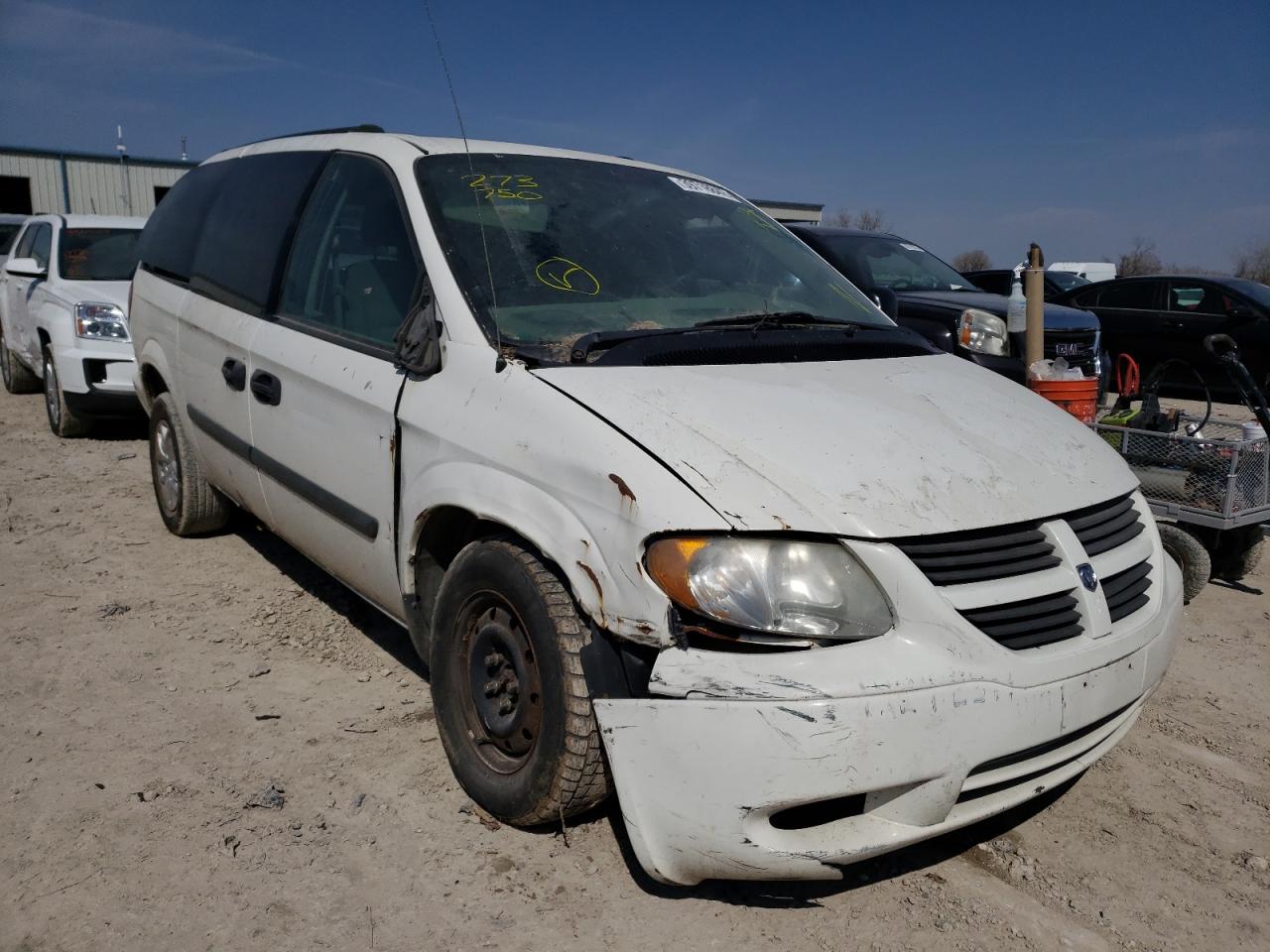 DODGE CARAVAN 2005 with VIN 1D4GP24R65B273750 - Photo from auction