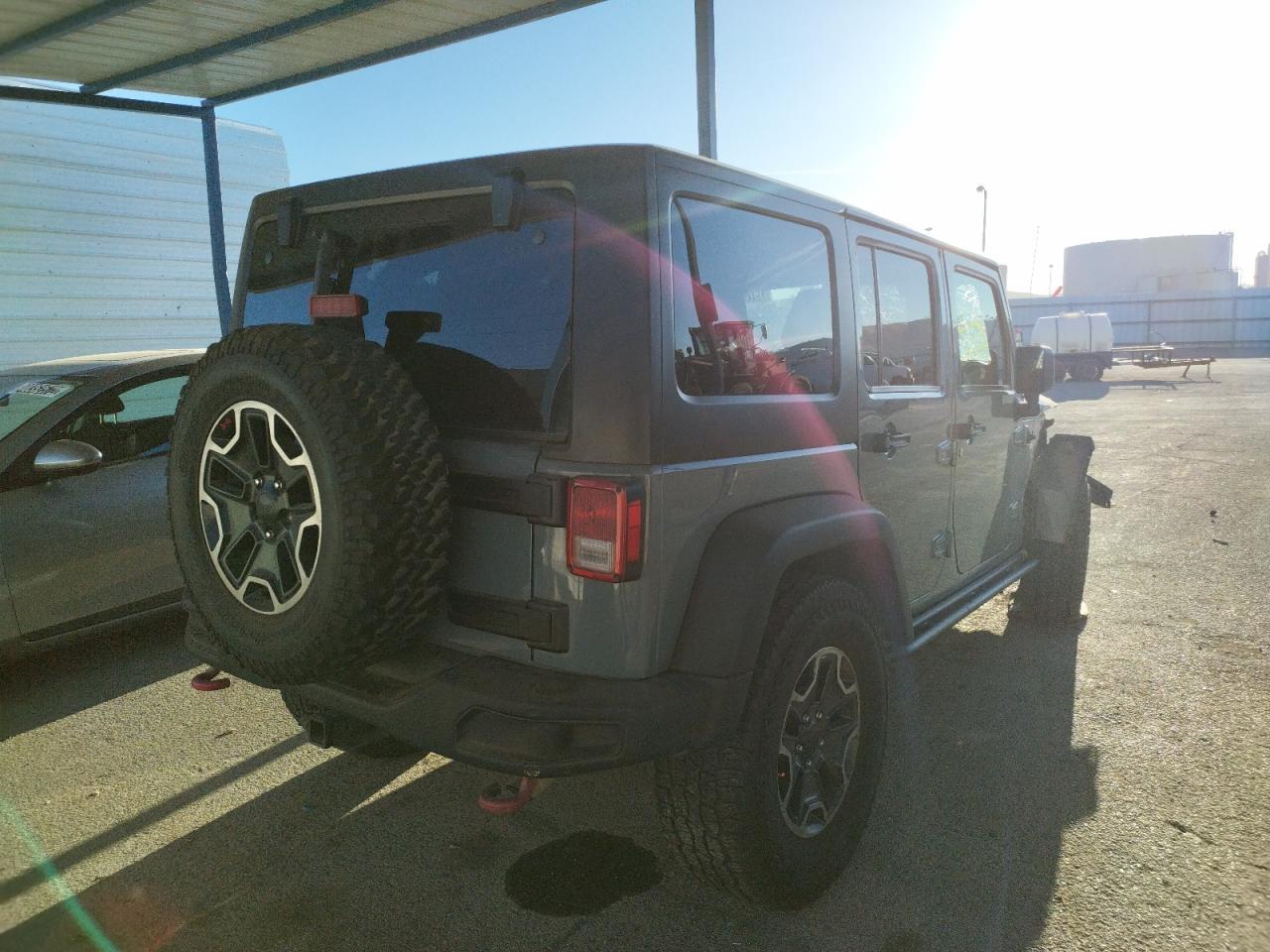 Photo 4 from auction – 2015 JEEP WRANGLER U with VIN 1C4HJWFG7FL648207