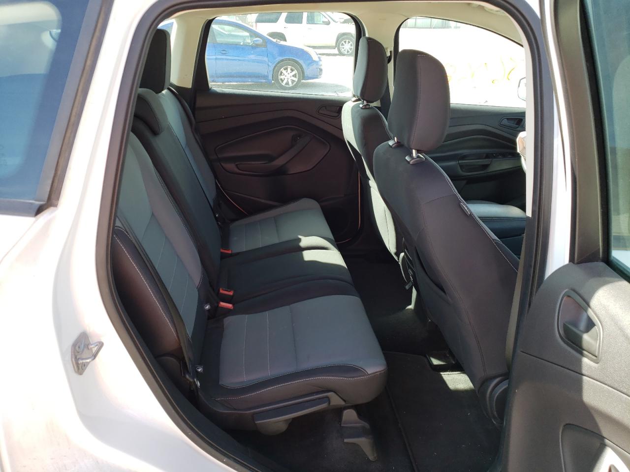 Photo 6 from auction – 2018 FORD ESCAPE S with VIN 1FMCU0F73JUA54954