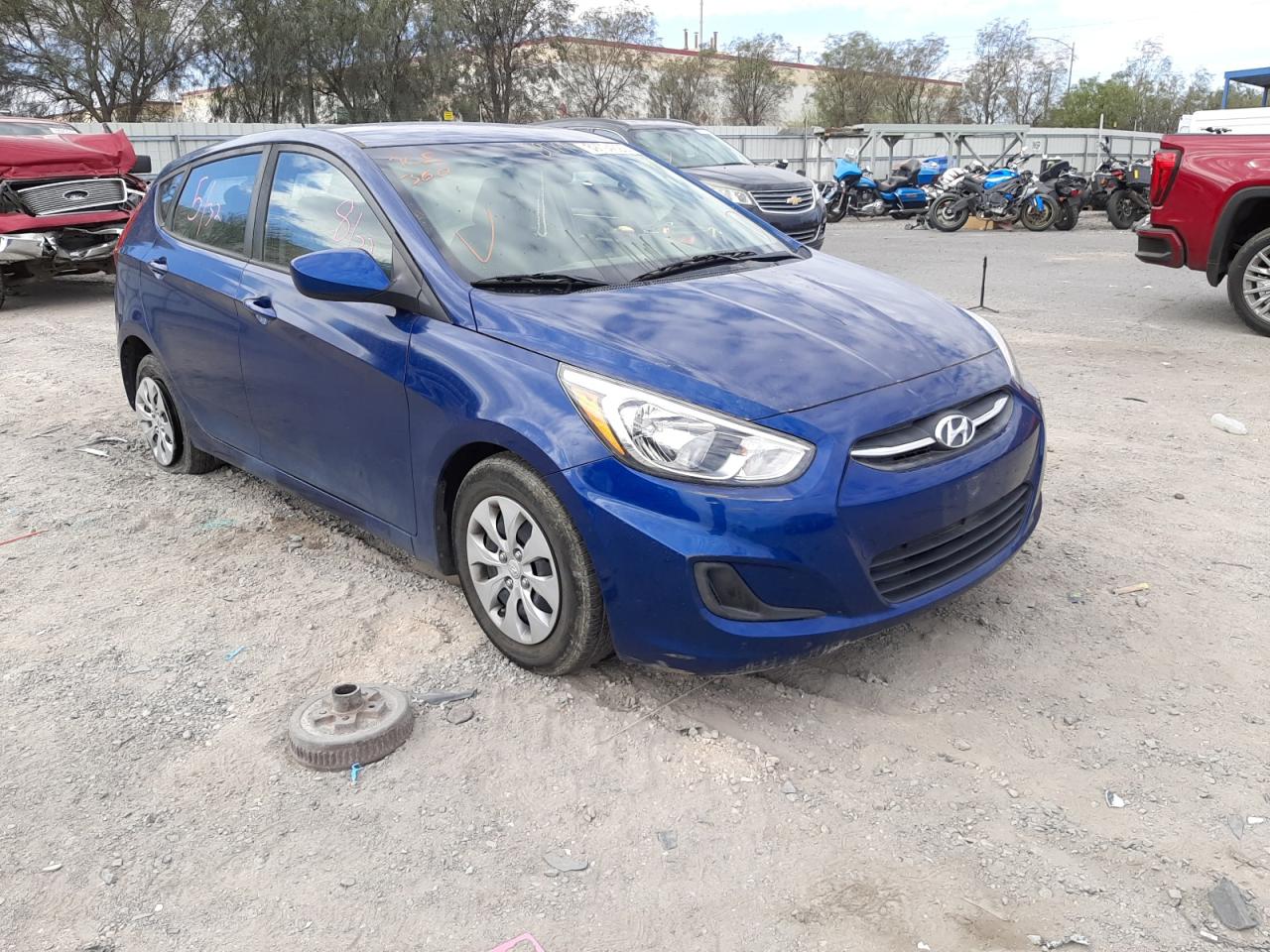 HYUNDAI ACCENT SE 2017 with VIN KMHCT5AE0HU311651 - Photo from auction