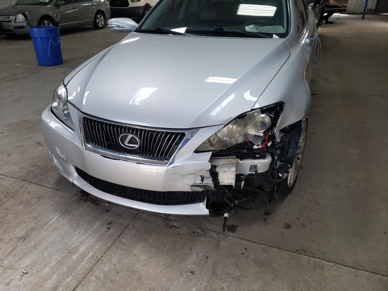 Photo 9 from auction – 2009 LEXUS IS 250 with VIN JTHCK262395031382