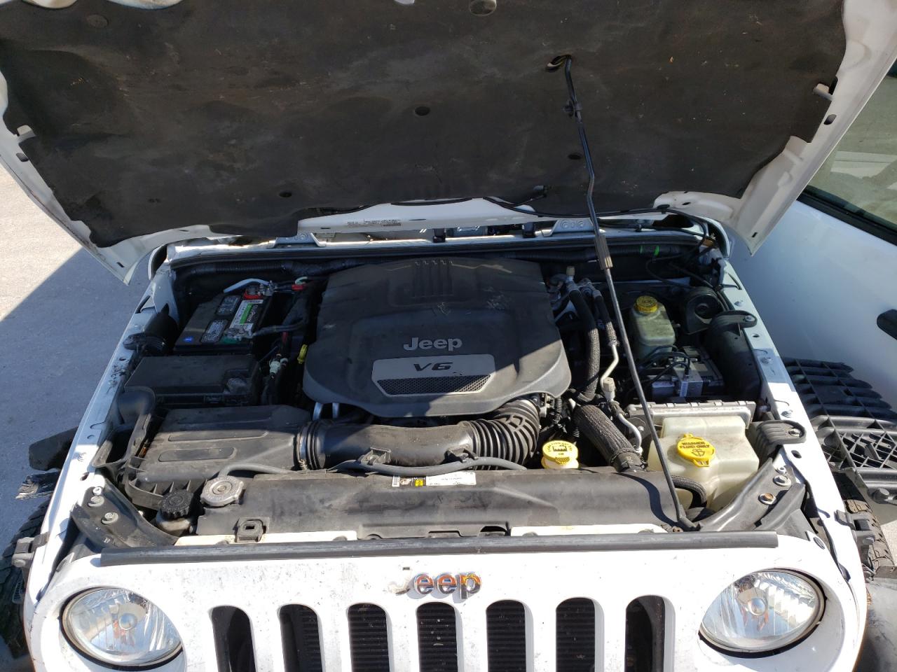 Photo 7 from auction – 2015 JEEP WRANGLER U with VIN 1C4BJWEG5FL653638
