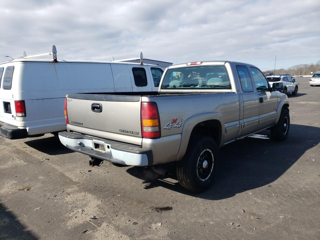 Photo 4 from auction – 2001 CHEVROLET SILVERADO with VIN 1GCGK29U61Z296410