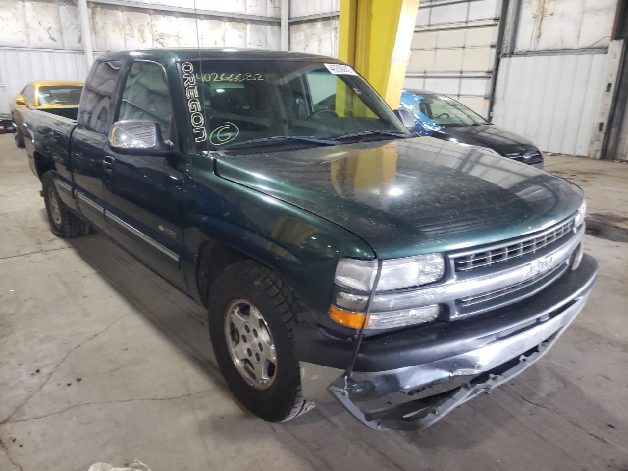 CHEVROLET SILVERADO 2001 with VIN 2GCEC19T611223004 - Photo from auction