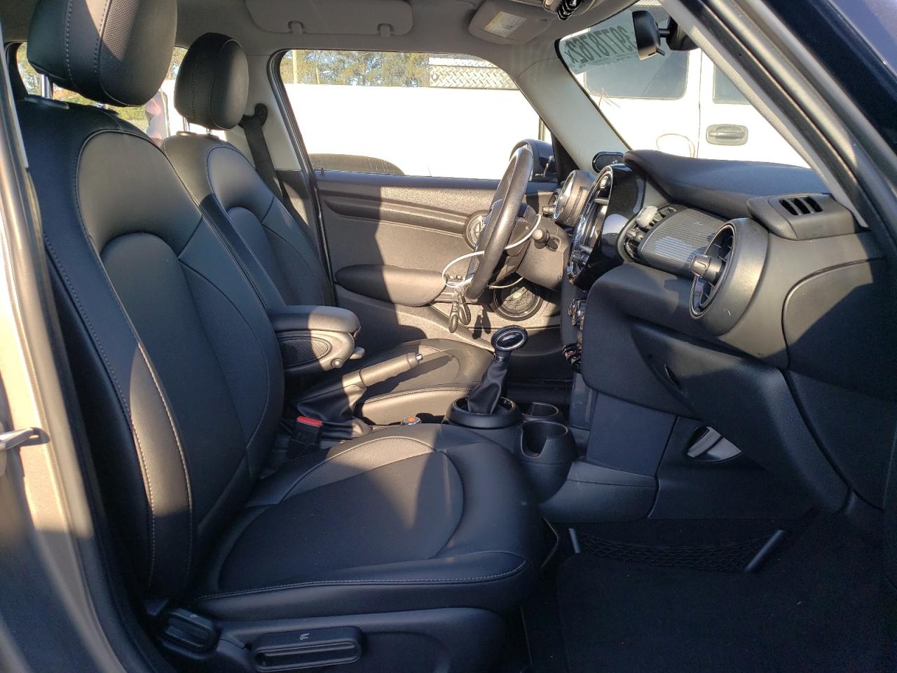 Photo 5 from auction – 2018 MINI COOPER with VIN WMWXU1C54J2F80164