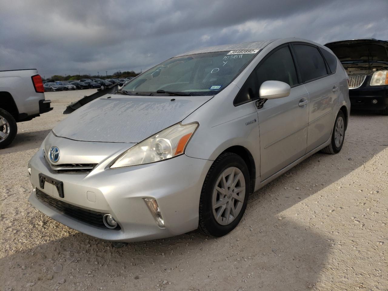 Photo 2 from auction – 2012 TOYOTA PRIUS V with VIN JTDZN3EU4C3154252