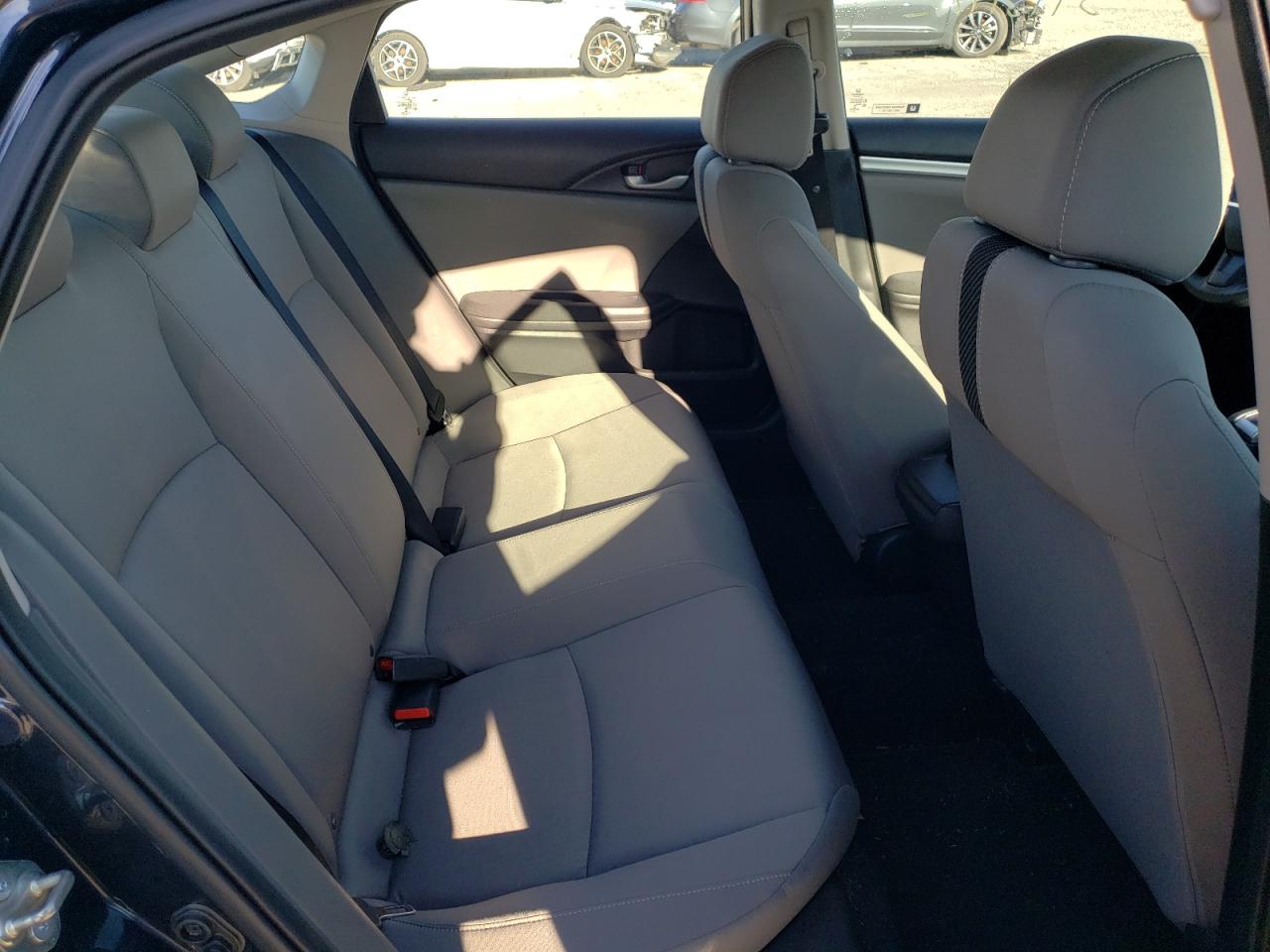 Photo 6 from auction – 2016 HONDA CIVIC LX with VIN 19XFC2F5XGE251061
