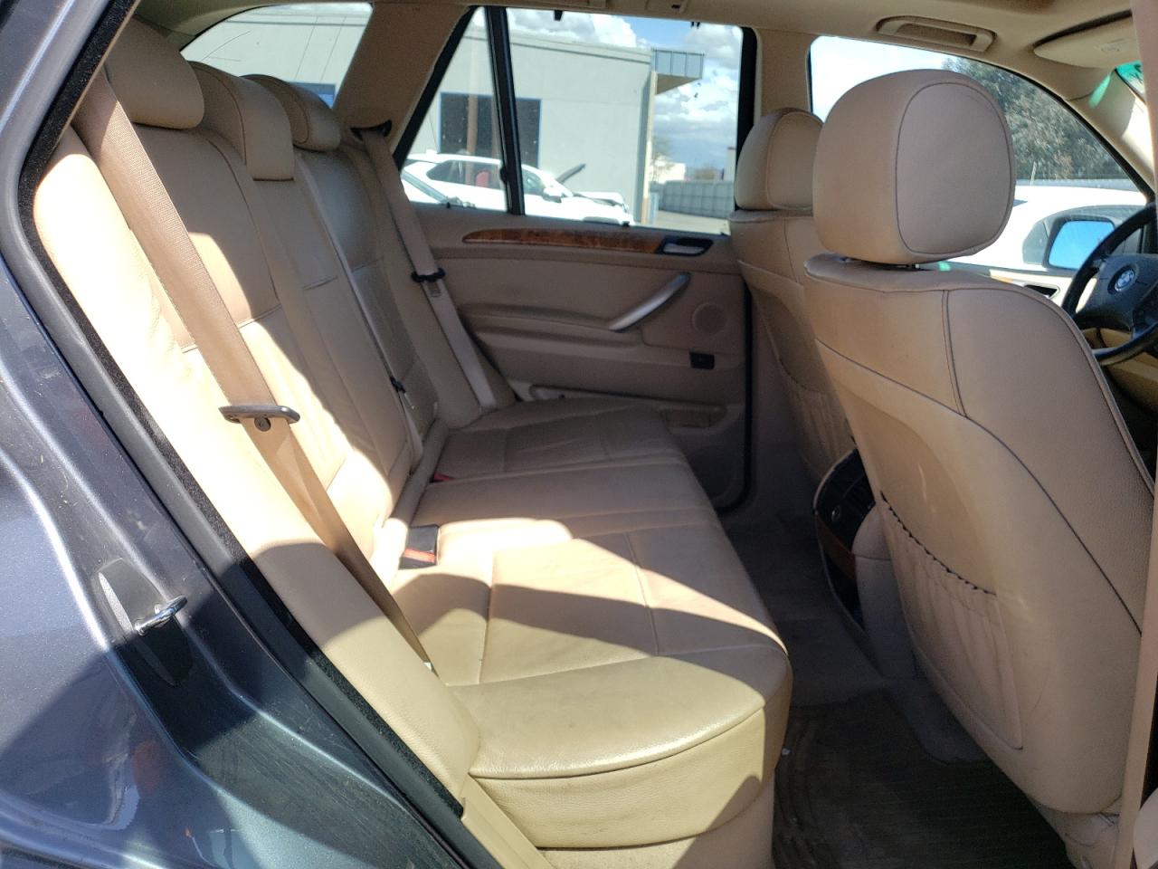 Photo 6 from auction – 2003 BMW X5 with VIN 5UXFA535X3LV99874