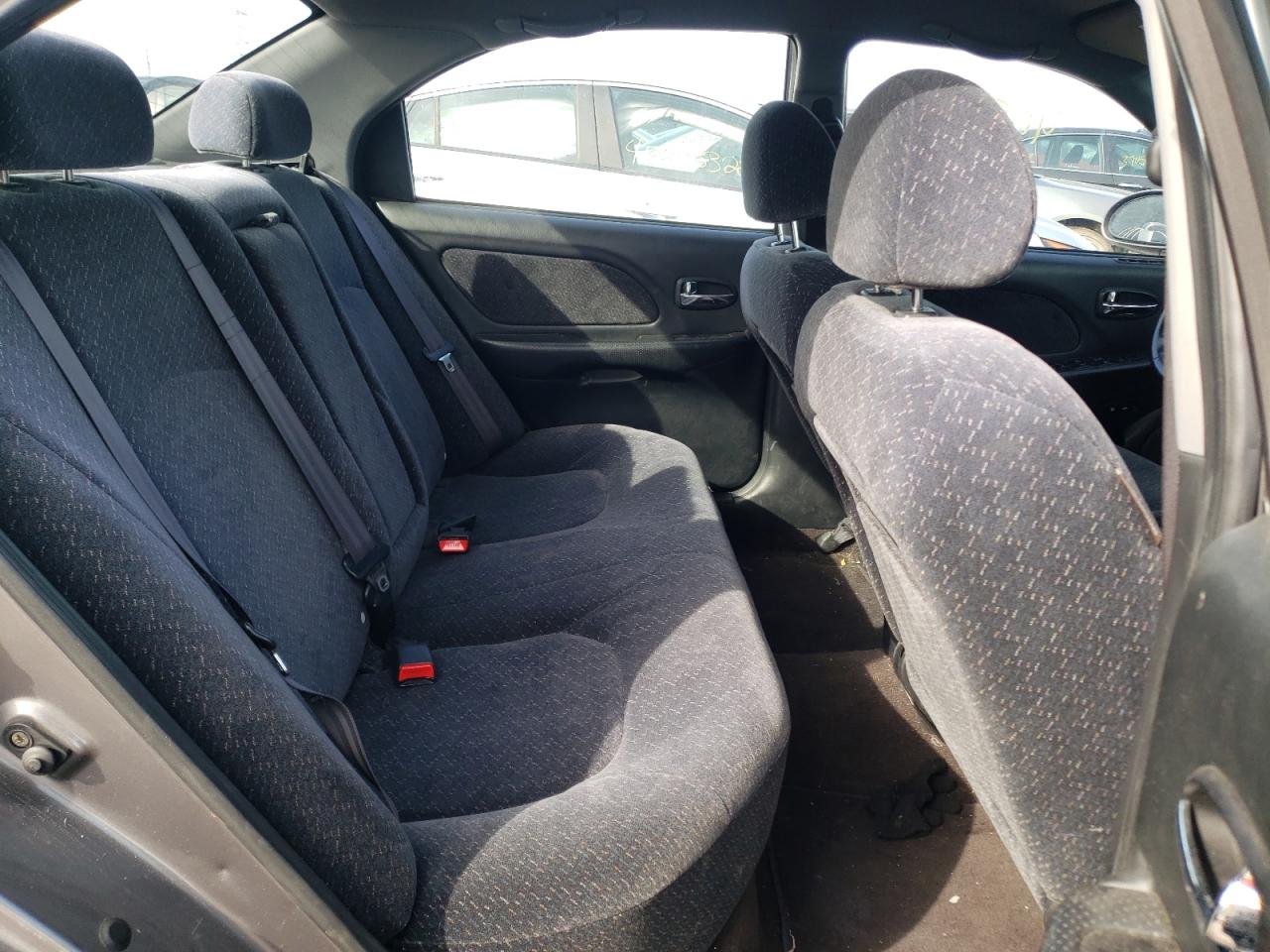 Photo 6 from auction – 2004 HYUNDAI SONATA GL with VIN KMHWF25H24A004808
