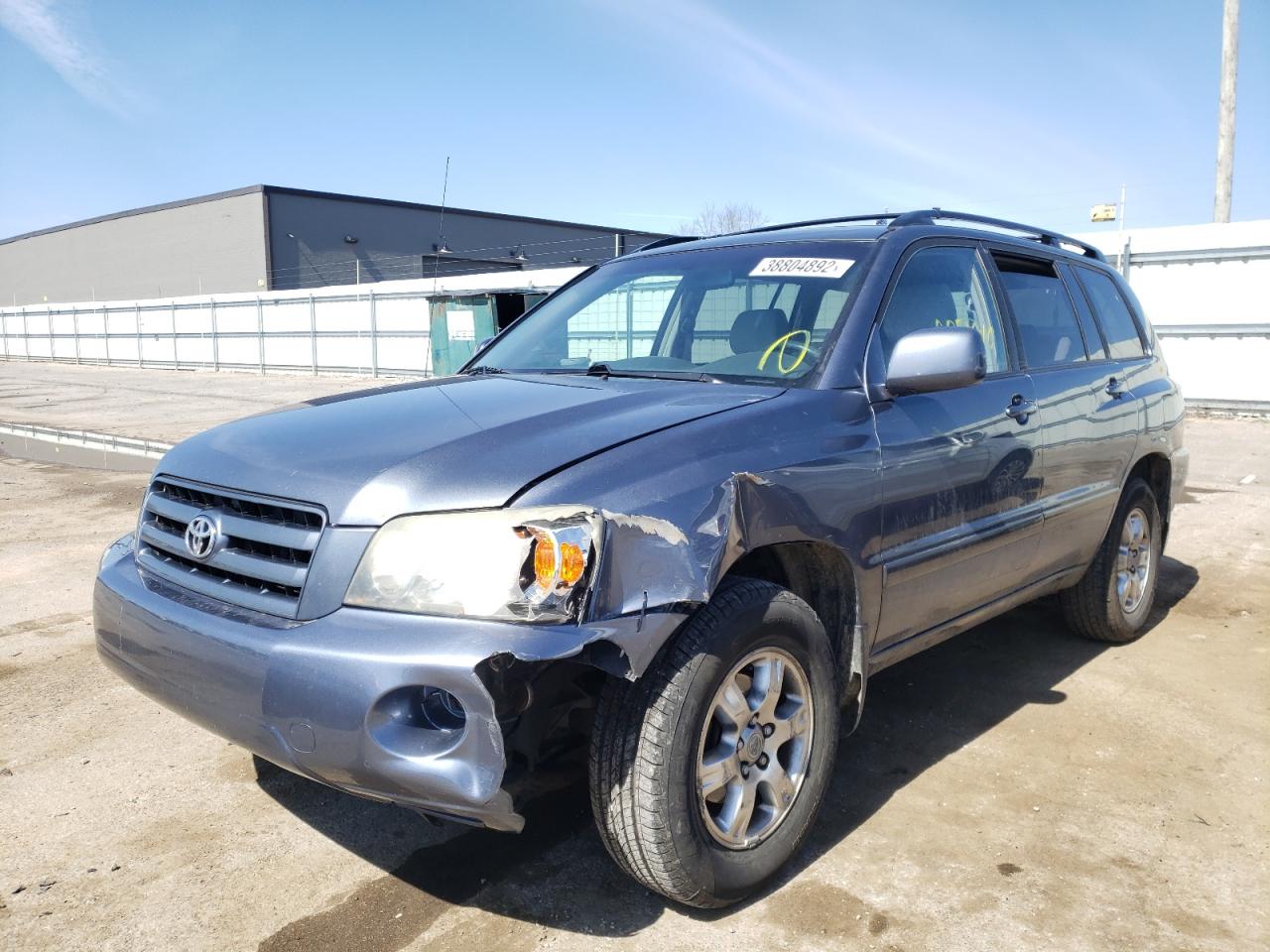 Photo 2 from auction – 2004 TOYOTA HIGHLANDER with VIN JTEDP21A840010373
