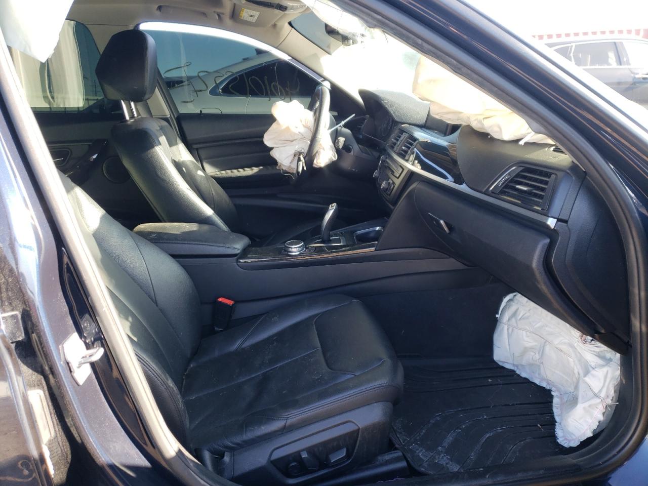 Photo 5 from auction – 2015 BMW 328 XI with VIN WBA3B3C55FF546781