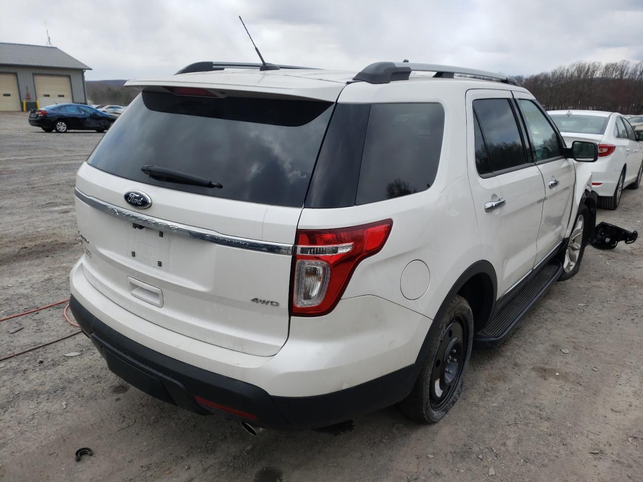 Photo 4 from auction – 2014 FORD EXPLORER L with VIN 1FM5K8F86EGA20369