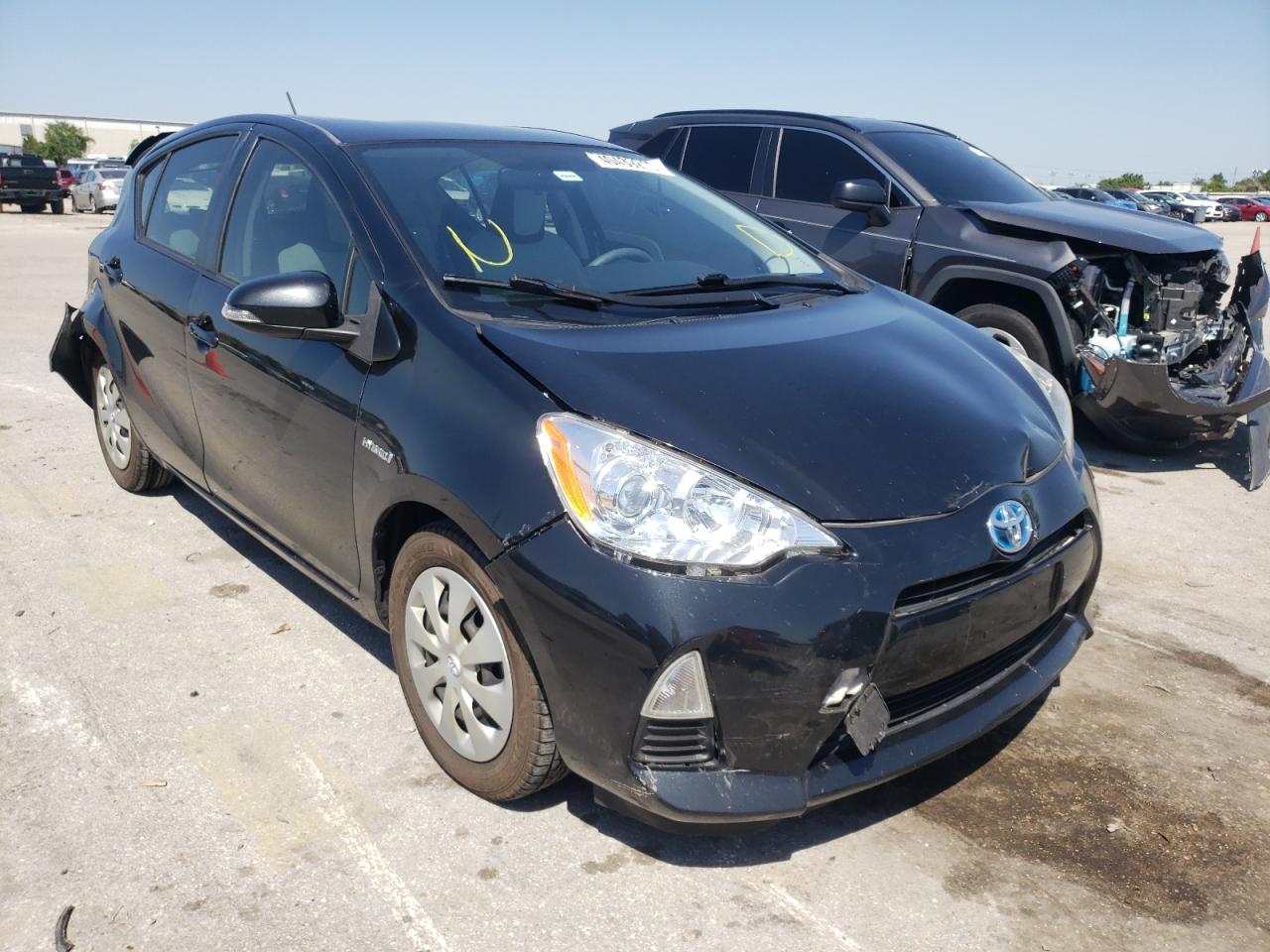 TOYOTA PRIUS C 2013 with VIN JTDKDTB34D1535452 - Photo from auction