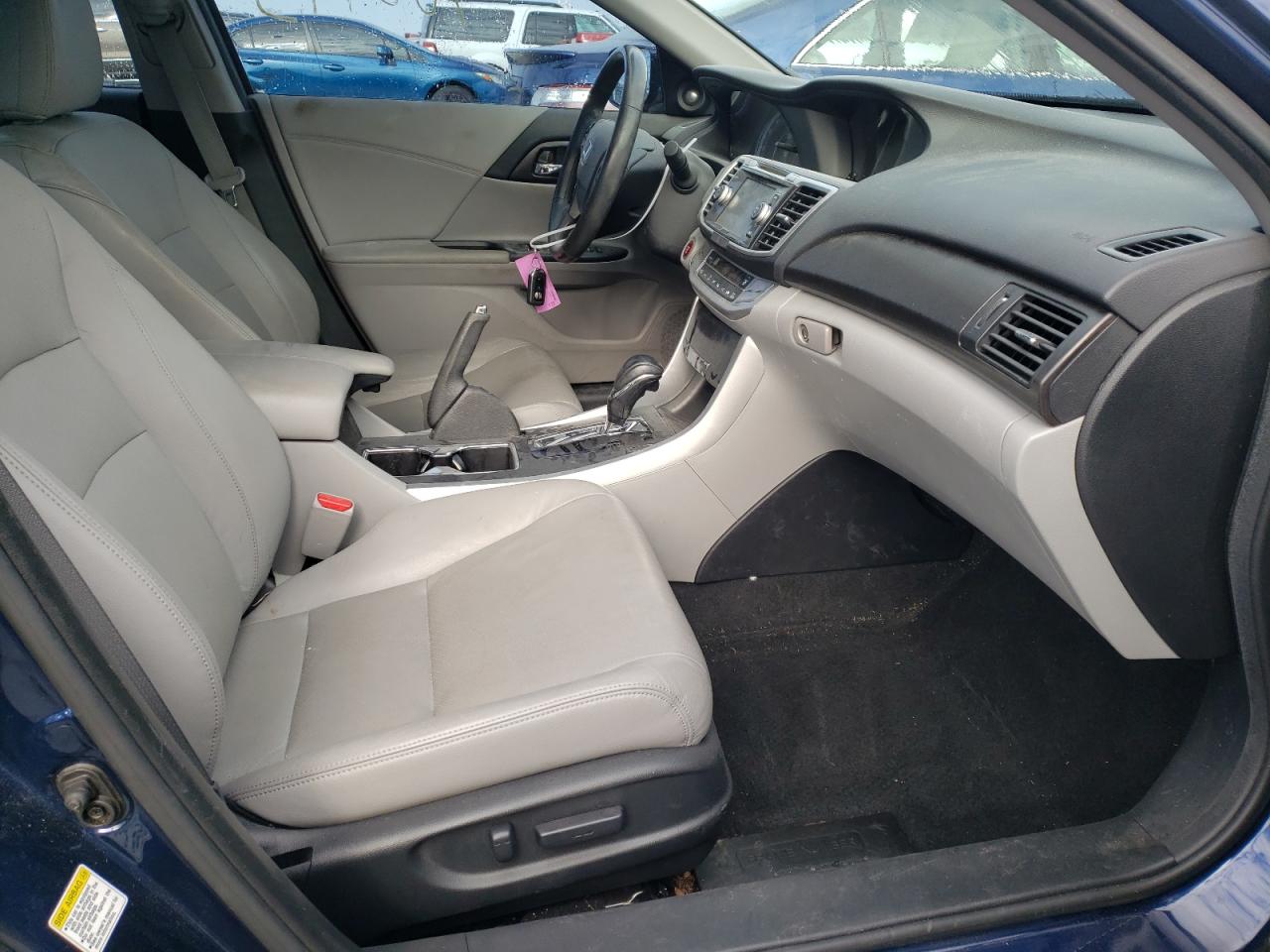 Photo 5 from auction – 2015 HONDA ACCORD EXL with VIN 1HGCR2F81FA100947