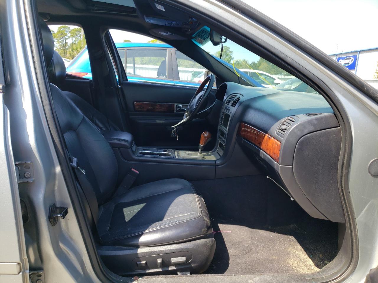 Photo 5 from auction – 2006 LINCOLN LS with VIN 1LNHM87AX6Y614547