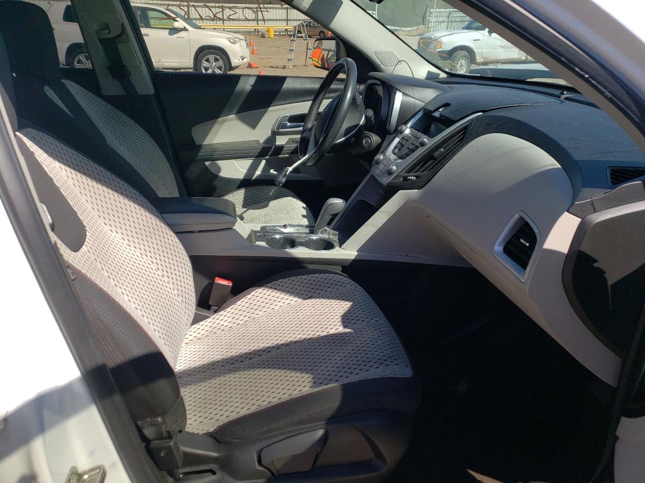 Photo 5 from auction – 2011 CHEVROLET EQUINOX LS with VIN 2GNALBEC9B1325559