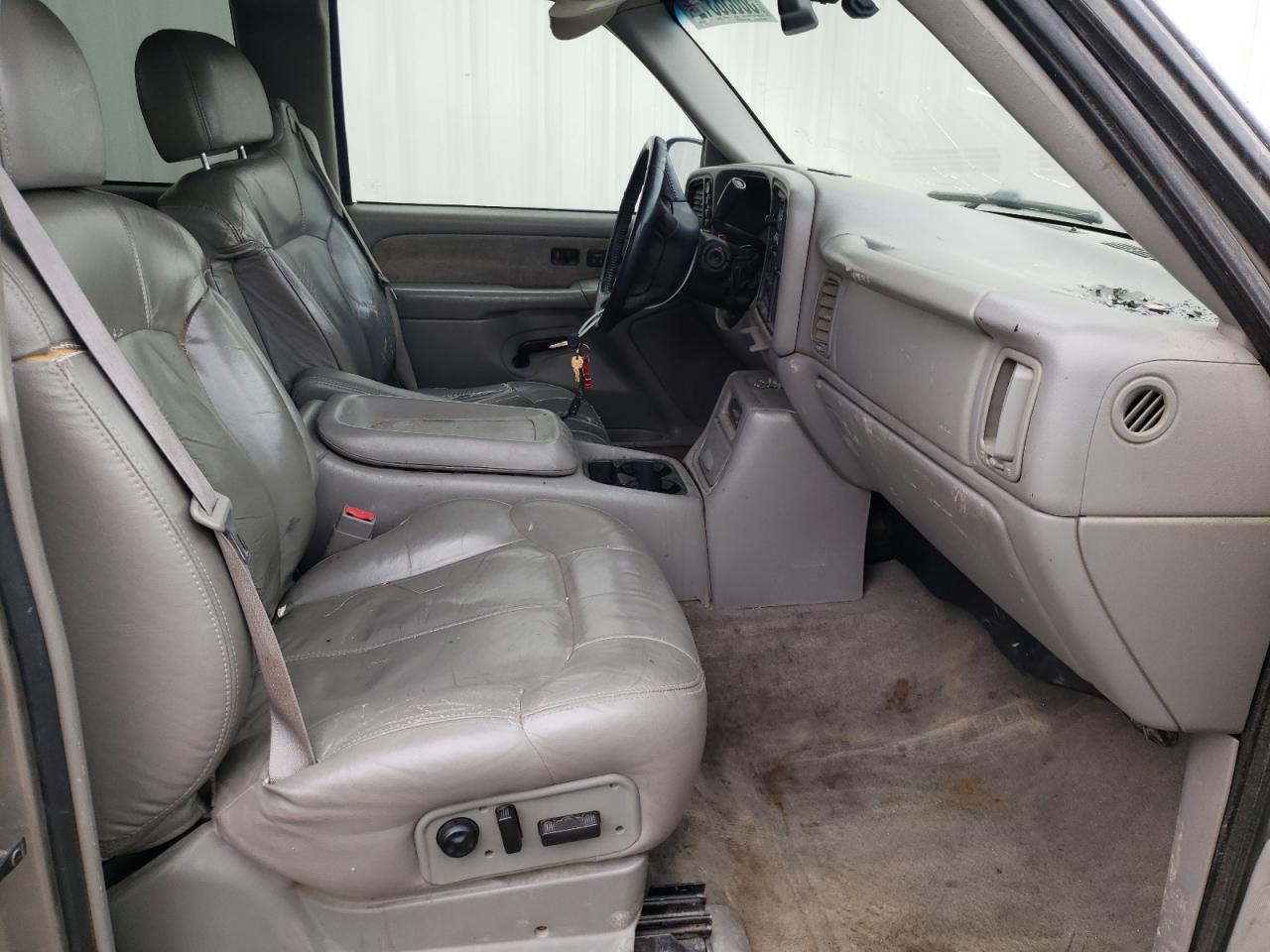 Photo 5 from auction – 2002 CHEVROLET SILVERADO with VIN 2GCEK19T421151997