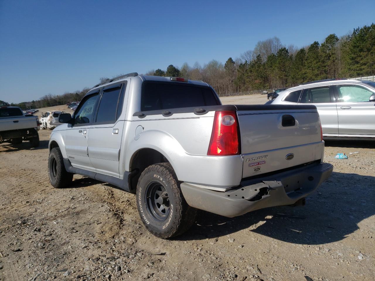 Photo 3 from auction – 2002 FORD EXPLORER S with VIN 1FMZU77E32UB66896