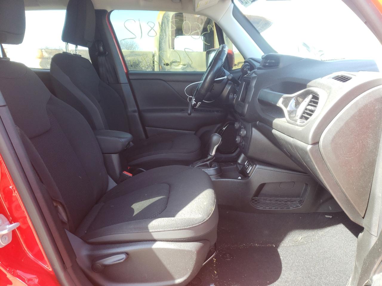 Photo 5 from auction – 2018 JEEP RENEGADE L with VIN ZACCJABB0JPH01440