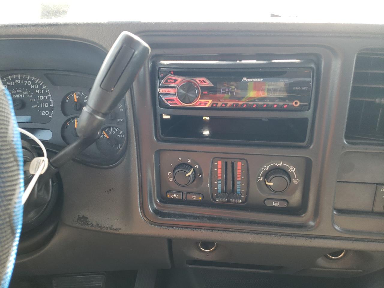 Photo 9 from auction – 2004 GMC SIERRA1500 with VIN 1GTEC14V04Z130760