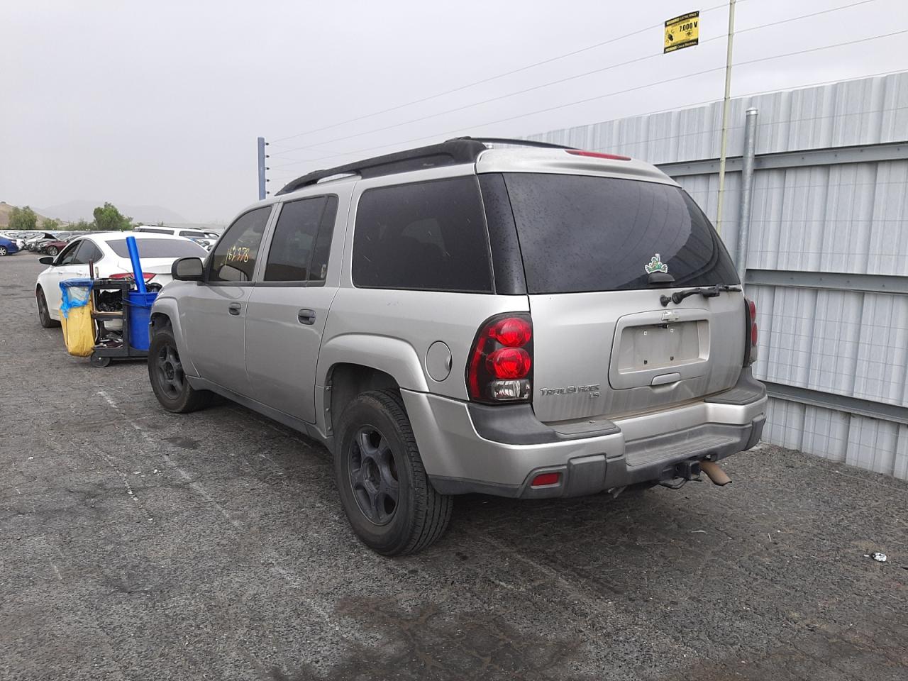 Photo 3 from auction – 2005 CHEVROLET TRAILBLAZE with VIN 1GNET16S856169948