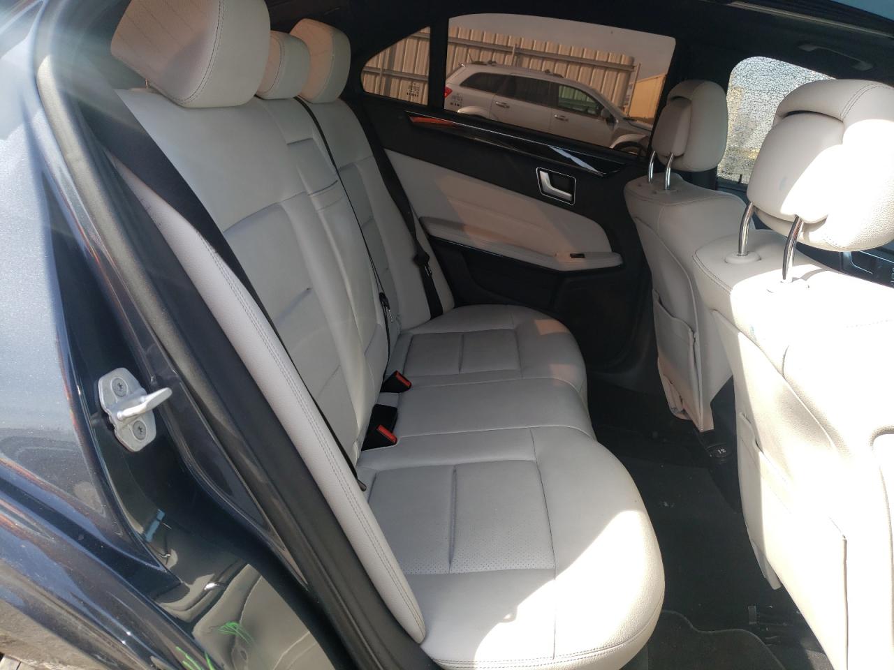 Photo 6 from auction – 2014 MERCEDES-BENZ E 350 with VIN WDDHF5KB4EA875487