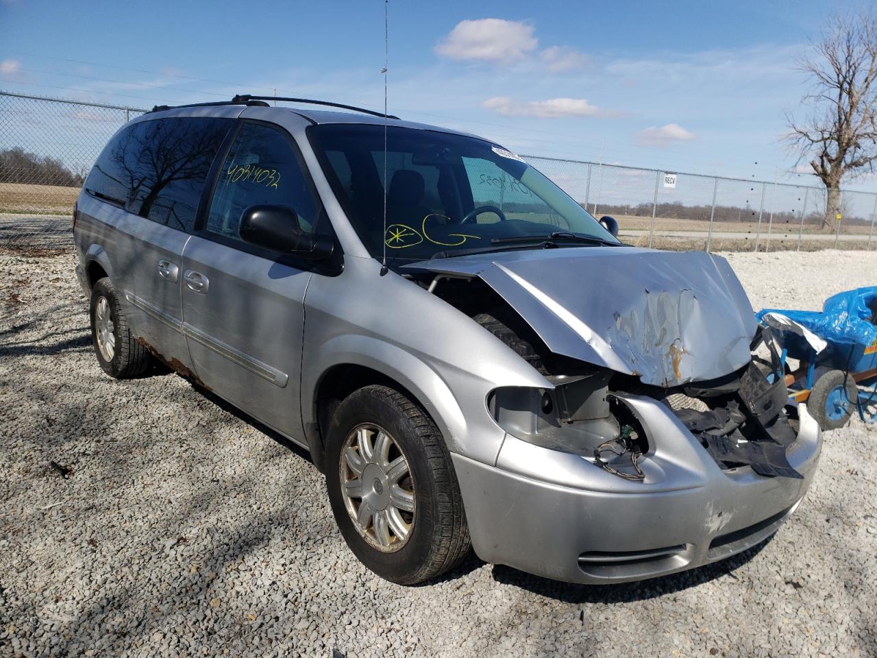 CHRYSLER TOWN & COU 2007 with VIN 2A4GP54LX7R311344 - Photo from auction
