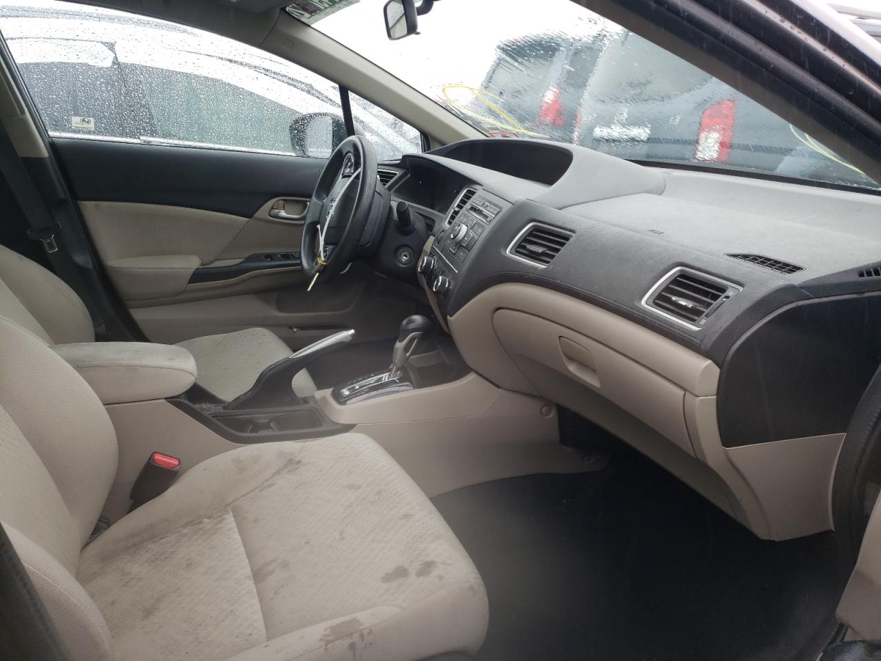 Photo 5 from auction – 2014 HONDA CIVIC LX with VIN 19XFB2F50EE238917