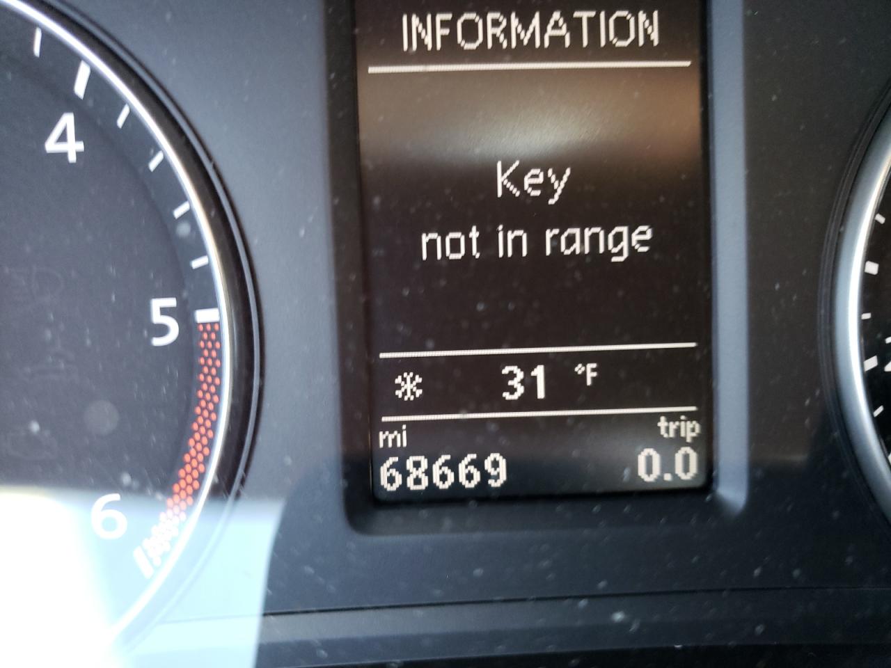 Photo 8 from auction – 2014 VOLKSWAGEN PASSAT SE with VIN 1VWBN7A36EC079186