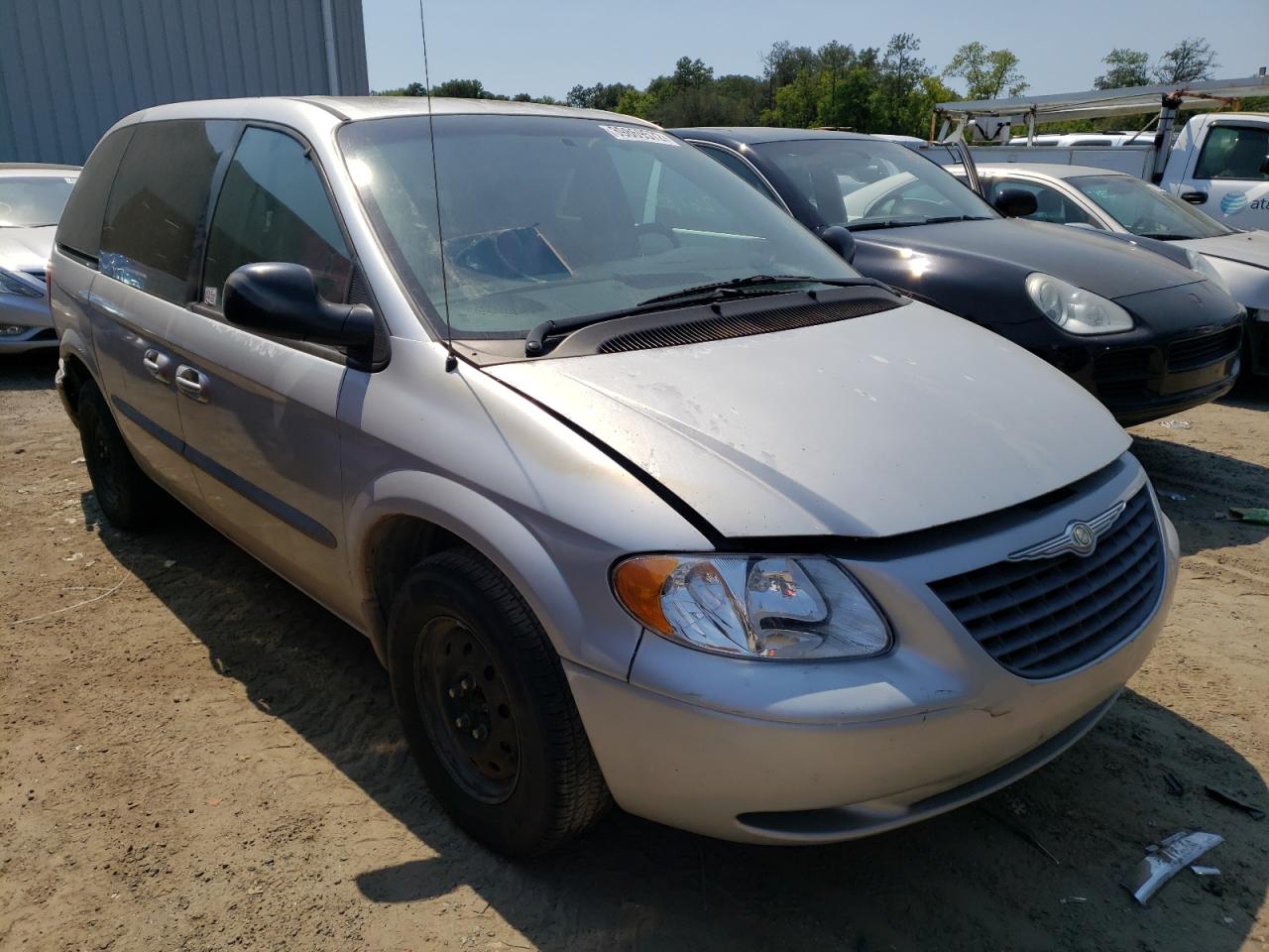 CHRYSLER TOWN & COU 2004 with VIN 1C4GP45R04B584600 - Photo from auction