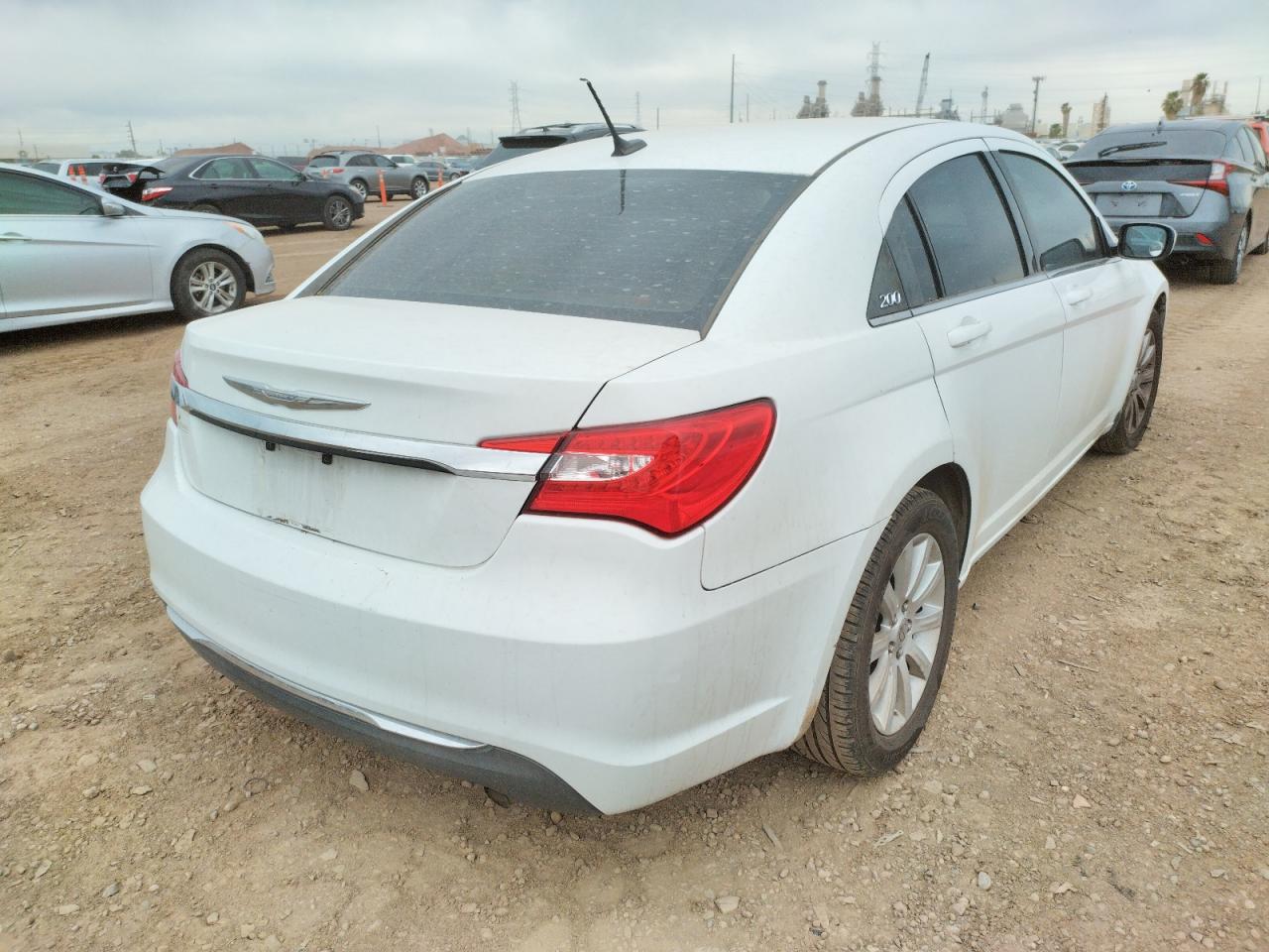 Photo 4 from auction – 2014 CHRYSLER 200 TOURIN with VIN 1C3CCBBB3EN158958
